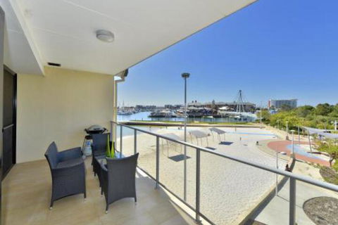 Oceanic Apartment - Accommodation Sydney 4