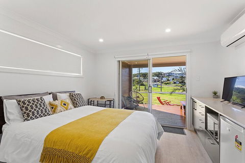 Dolphin Studio Apartment 1a Ocean Street - Accommodation Sydney 5