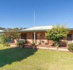 Cudgee quaint cottage with separate cabin - Accommodation Sydney
