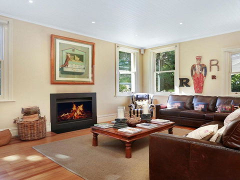 Redcourt Est 1904: Southern Highlands Elegance - Sydney 4u 4