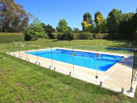 Sarnia Period Home In Garden Oasis With Pool - Accommodation Sydney 4