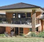 Sunset over Neptune pet friendly 5 min to beach - Accommodation Sydney