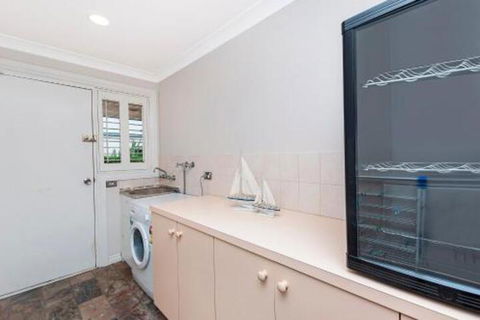 Iluka Perched On East Beach - Sydney 4u 5