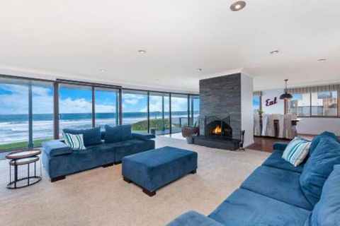 Iluka Perched On East Beach - Sydney 4u 0
