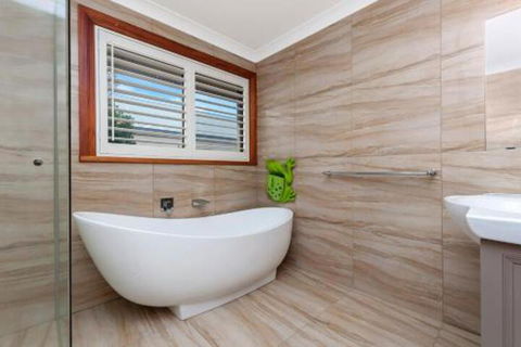 Iluka Perched On East Beach - Sydney 4u 3