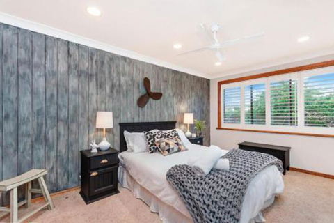 Iluka Perched On East Beach - Sydney 4u 4