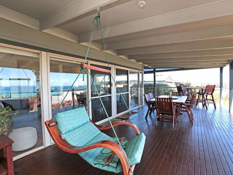 BAY VIEWS On MANNA DROMANA - Accommodation Sydney 5