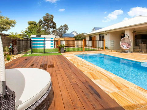 MALIBU SAFETY BEACH - Sydney 4u 3
