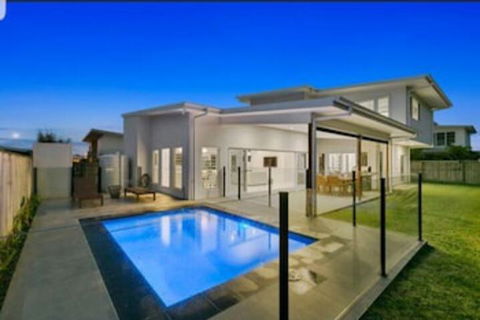 THE BEACH OASIS At 360 - Accommodation Sydney 0