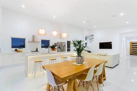 THE BEACH OASIS At 360 - Accommodation Sydney 3