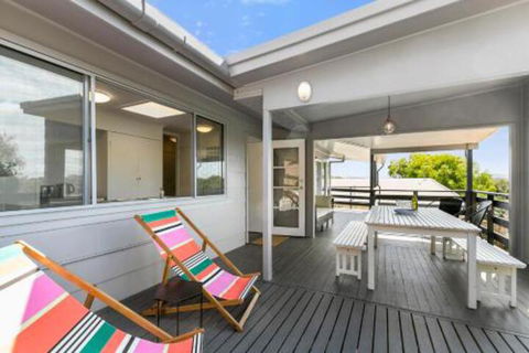 Surfs Up Peregian Beach - Accommodation Sydney 0