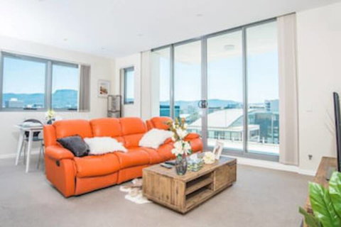 Spacious Central Apartment Walking Distance To Beach - Sydney Resort 0