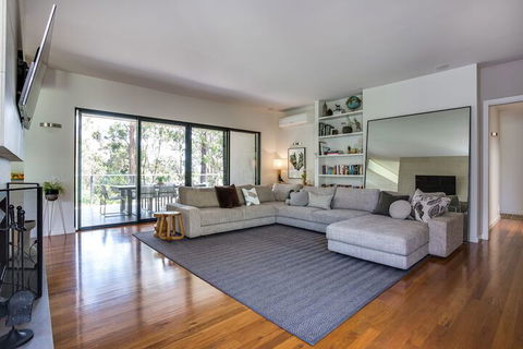 Kalina Retreat Tennis & Pool - Accommodation Sydney 6