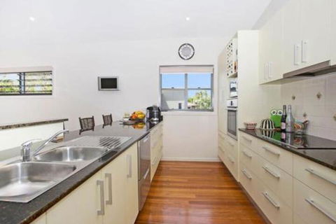 Papaya House - Accommodation Sydney 0
