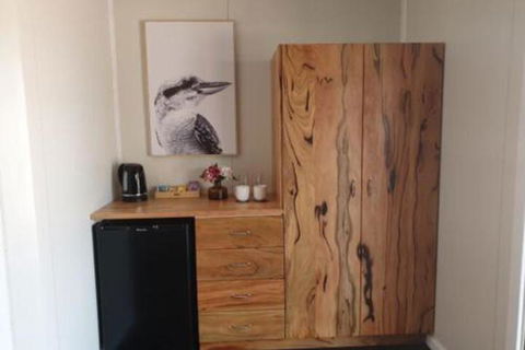 Cornwall House Accommodation - Sydney 4u 4