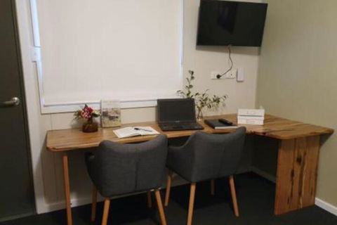 Cornwall House Accommodation - Sydney 4u 2