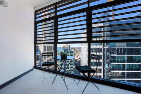 CITY HIGH Hosted By: LAbode Accommodation - Accommodation Sydney 6