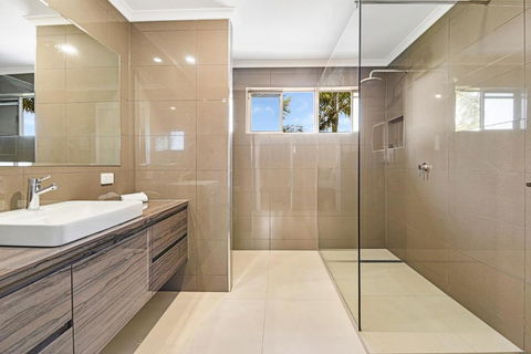 CANAL HOME NEAR MOOLOOLABA Kooringal - Sydney 4u 4
