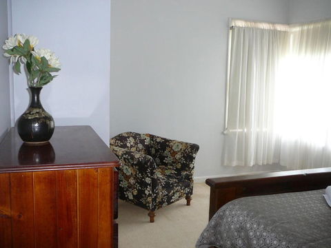 BEACHPOINT COTTAGE - Accommodation Sydney 6