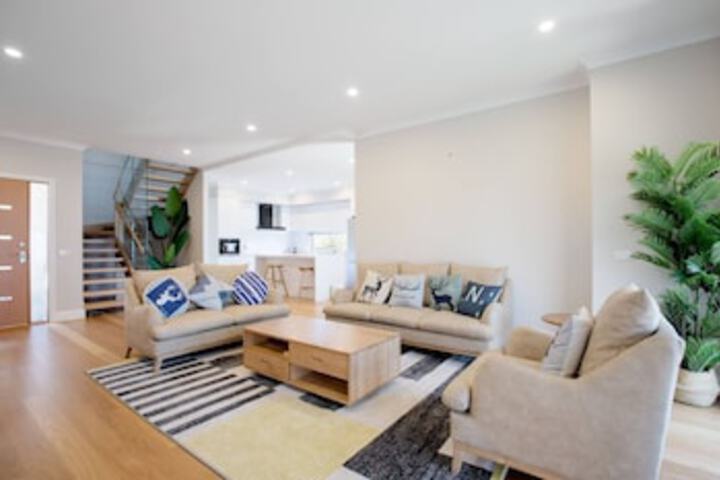 Ashwood VIC Sydney 4u