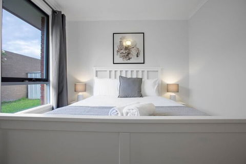 Quiet & Peaceful 3bed2bath Home @keilor Downs - Sydney 4u 7