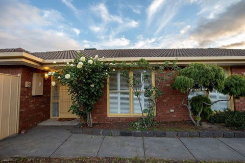 Quiet & Peaceful 3bed2bath Home @keilor Downs - Sydney 4u 1