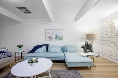 Quiet & Peaceful 3bed2bath Home @keilor Downs - Sydney 4u 6