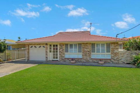 Burkeys 5 Main Street - Accommodation Sydney 5