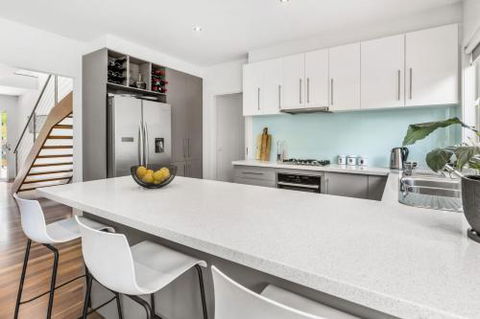 BANGALOW MORNINGTON - Sydney 4u 2