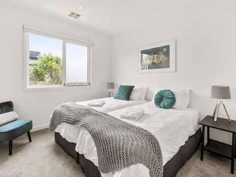BANGALOW MORNINGTON - Sydney 4u 3