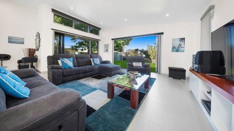 Coastal Haven - Accommodation Sydney 5