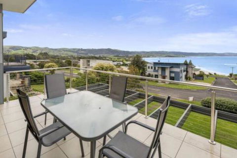 SEA SPECTACULAR Seconds From The Beach! - Accommodation Sydney 7