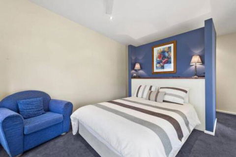 SEA SPECTACULAR Seconds From The Beach! - Accommodation Sydney 4