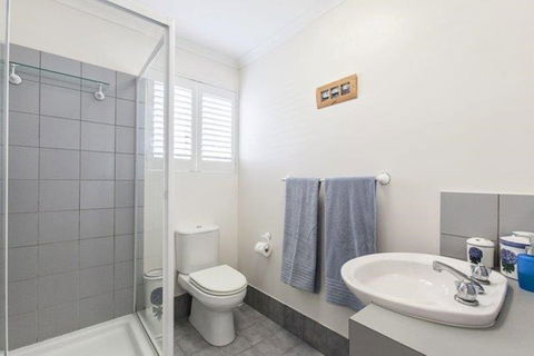 Home Away From Home With Sweeping Ocean Views Unit 12 60 Peregian Esplanade - Accommodation Sydney 2