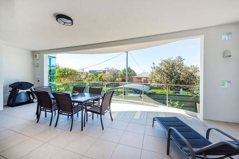 Stylish Beach Side Apartment Unit 5 33 Lorikeet Drive - Accommodation Sydney 6