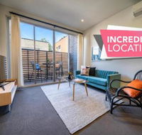 Floral on Frew Heart of the CBD Wifi Netflix - Sydney 4u