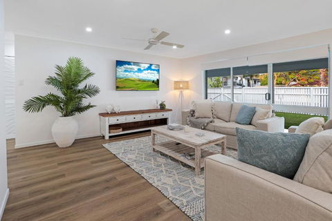Walk To Hastings Street Noosa Sound - Sydney 4u 2
