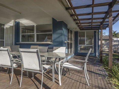 Conley Ave 8 Pet Friendly OUTSIDE Only - Sydney 4u 5