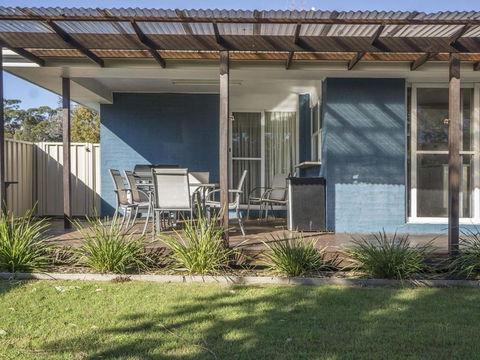 Conley Ave 8 Pet Friendly OUTSIDE Only - Sydney 4u 1