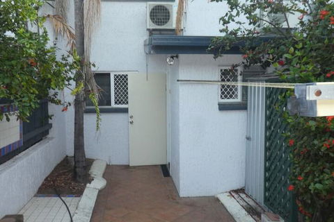 Townsville Terrace - Sydney 4u 7
