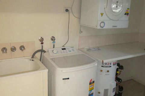 Townsville Terrace - Sydney 4u 5