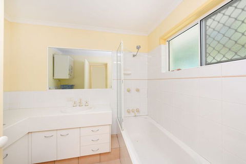 Sunbright 2/5 Petrel Street - Accommodation Sydney 5