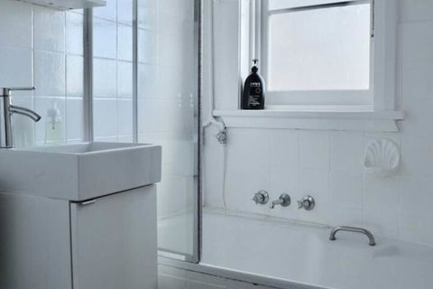 Comfortable 3 Bedroom Apartment In Trendy Haberfield - Sydney 4u 1