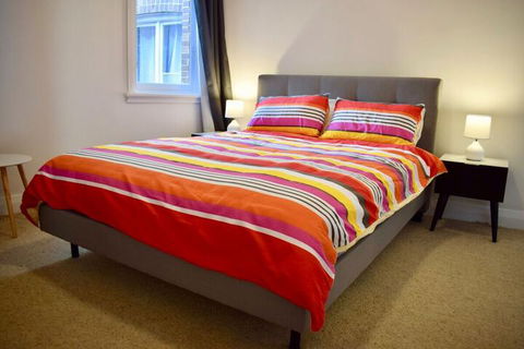 Comfortable 3 Bedroom Apartment In Trendy Haberfield - Sydney 4u 5