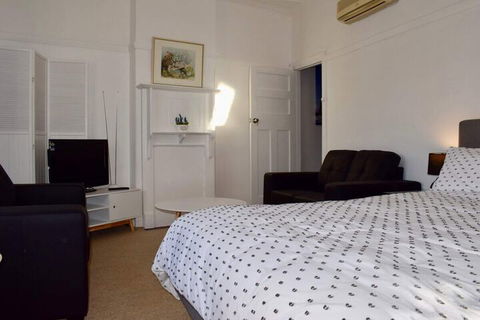 Comfortable 3 Bedroom Apartment In Trendy Haberfield - Sydney 4u 7