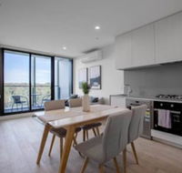 Simple And Cozy Apartment In Parkville - Sydney 4u