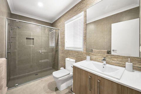 Pet Friendly, New House Peregian Breeze Drive, Peregian Beach - Accommodation Sydney 7