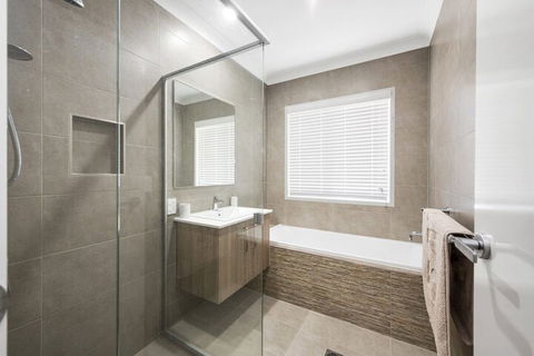 Pet Friendly, New House Peregian Breeze Drive, Peregian Beach - Accommodation Sydney 6