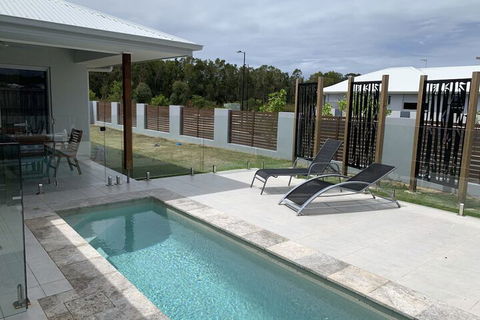 Pet Friendly, New House Peregian Breeze Drive, Peregian Beach - Accommodation Sydney 3