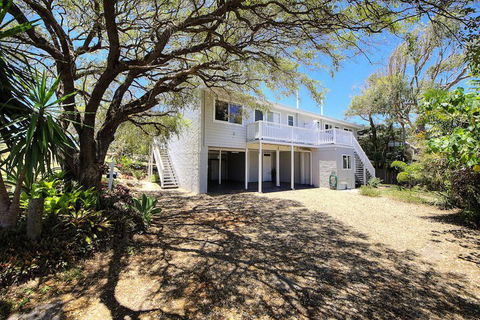 Piccolo Peregian - Pet Friendly- Peregian Beach, QLD - Accommodation Sydney 1